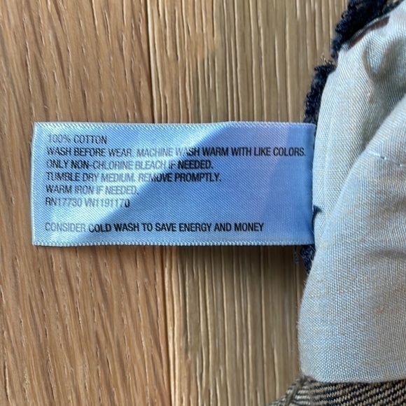 Oshkosh Kid’s Denim Overall Shorts Size 12M - Picture 7 of 7